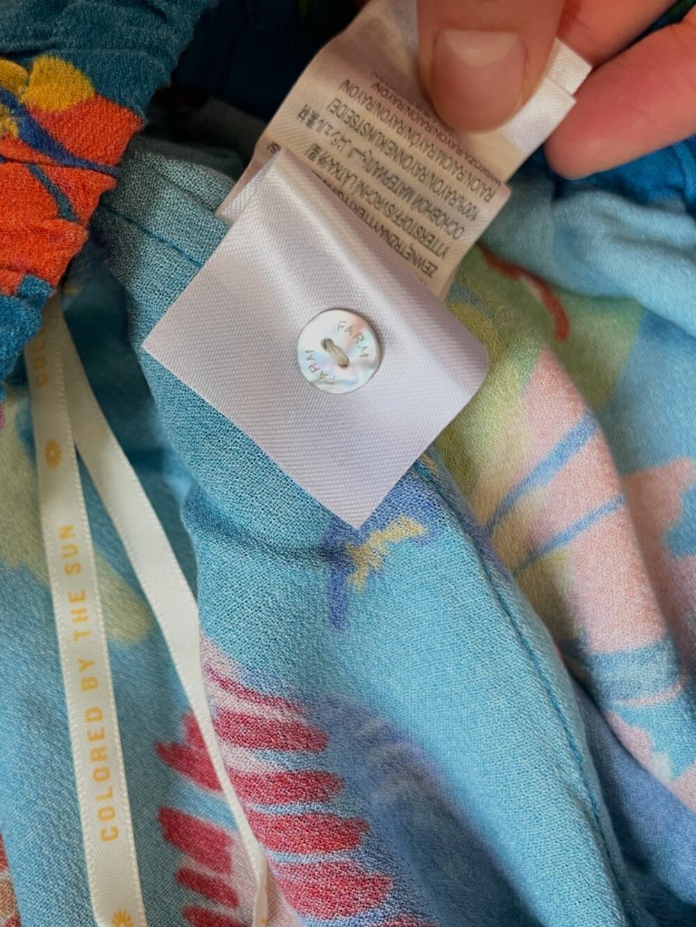 Farm Rio Sunny Day Unisex Shorts — Size M — Tropical Linen Blend - Picture 7 of 7